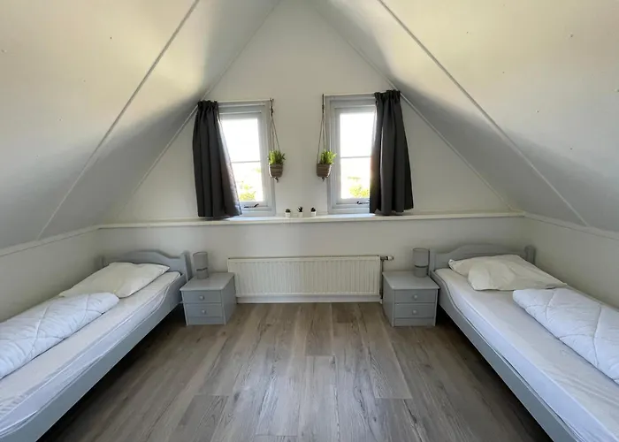 Дом отдыха Strandparel 212 *